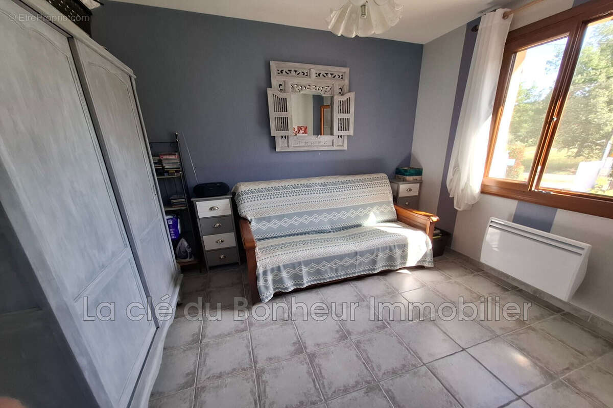Maison 82 m² à Montagnac-Montpezat  - photo 8