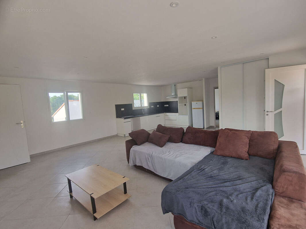 Maison à ALLEGRE-LES-FUMADES