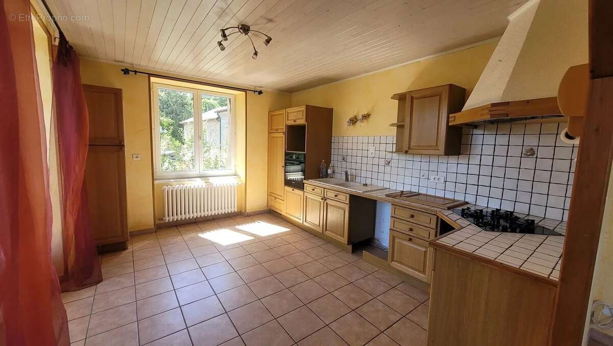 Appartement T3 avec balcon, garage et jardin privatif à Saint Agrève - photo 3