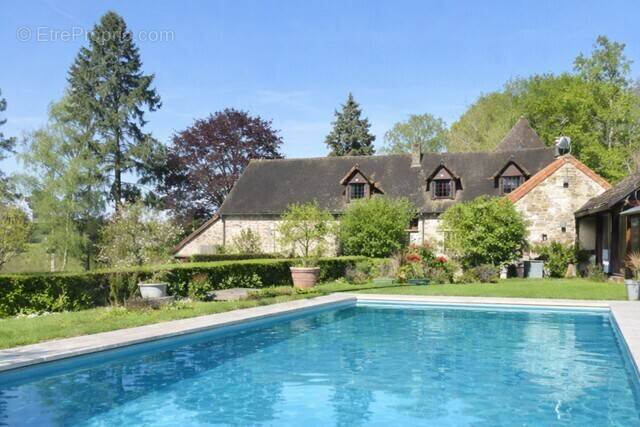 n°1 - Maison à LE CREUSOT