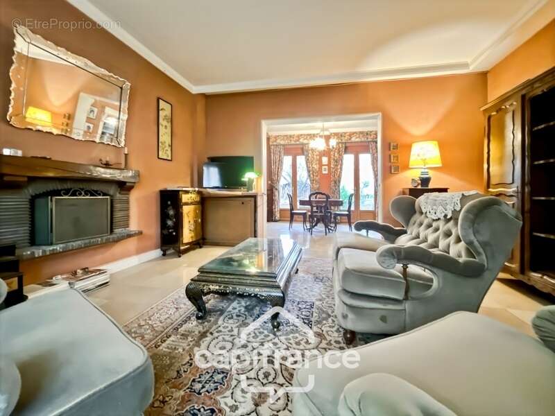 Maison à SAINT-MAUR-DES-FOSSES