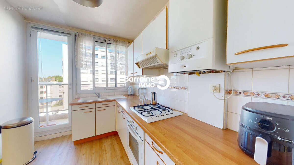 Lorient centre - appartement t3 avec grand balcon et ascenseur - photo 4