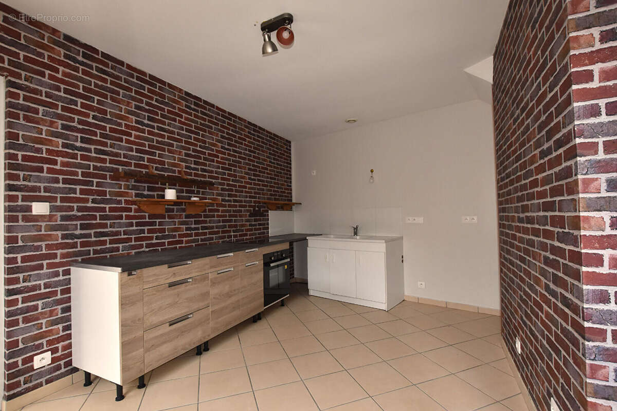 Maison à SAINT-MARTIN-D'ESTREAUX