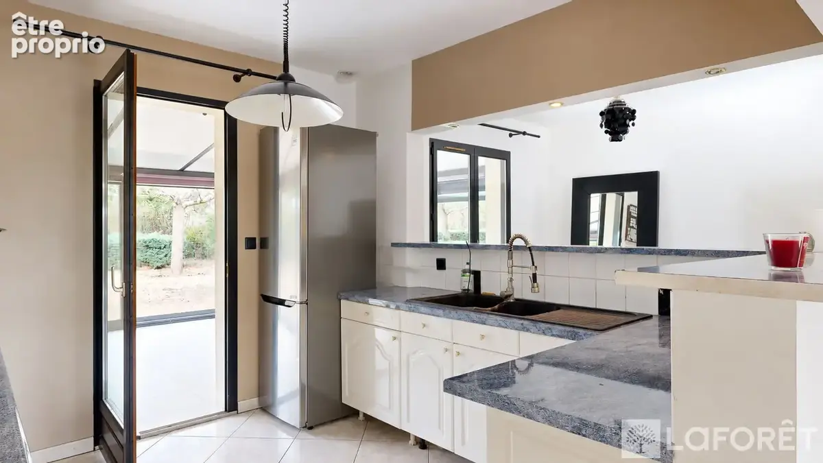 Maison 5 pièces à YZEURE dans quartier résidentiel - photo 6