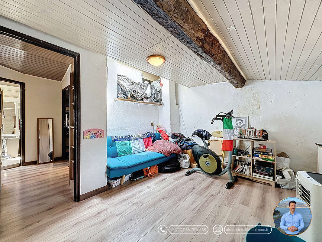 Appartement à CASTELLAR