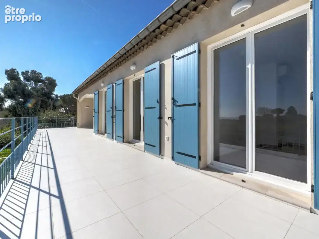 Maison 4 pièces 123 m² avec vue mer, terrasse 80 m² et jardin 900 m² à Saint-Laurent-du-Var - photo 16