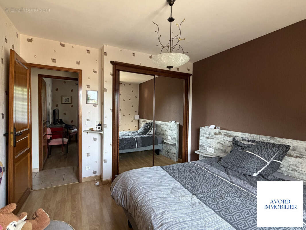 Maison 143 m² à Bourges  - photo 9