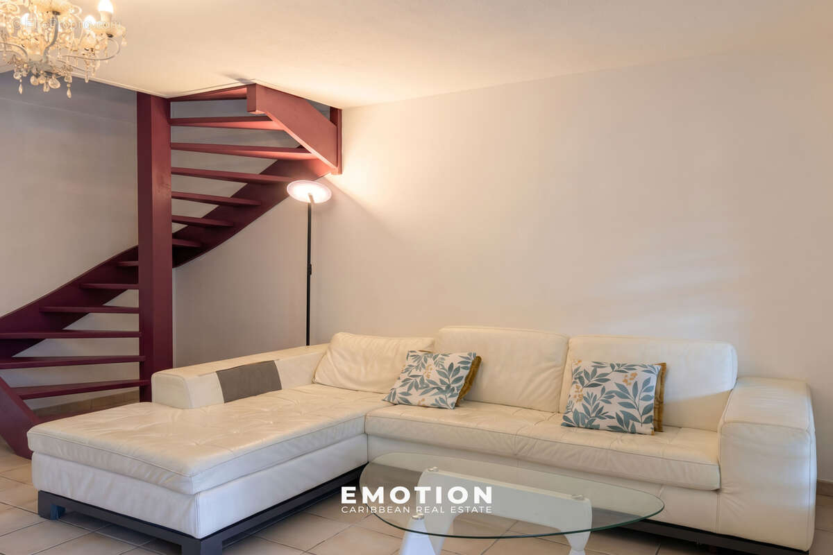 Maison à BAIE-MAHAULT