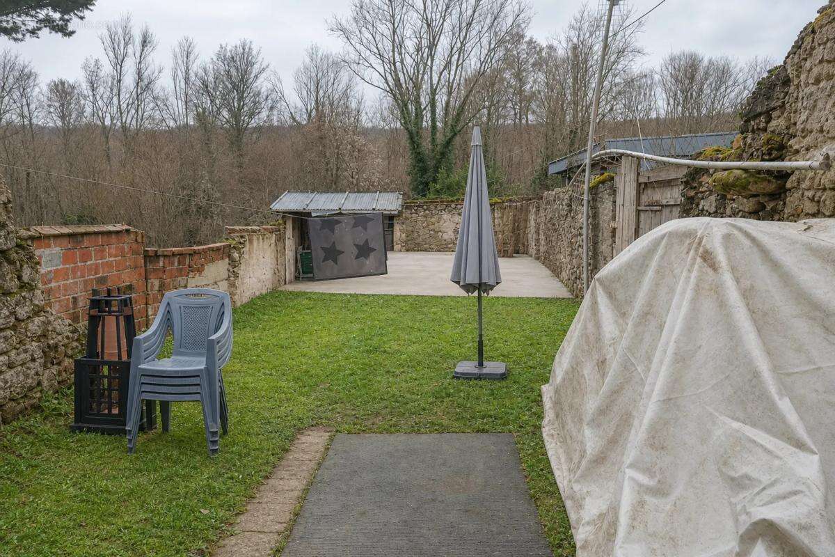 Maison de 55 m² à rénover avec jardin – toutes commodités à pied - photo 4