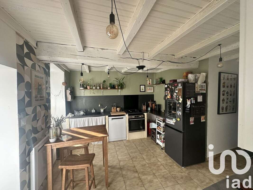Maison 75 m² à Coux  - photo 4