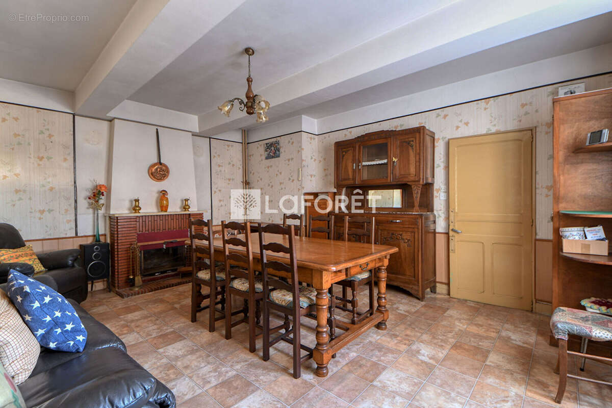 Maison à LISLE-SUR-TARN