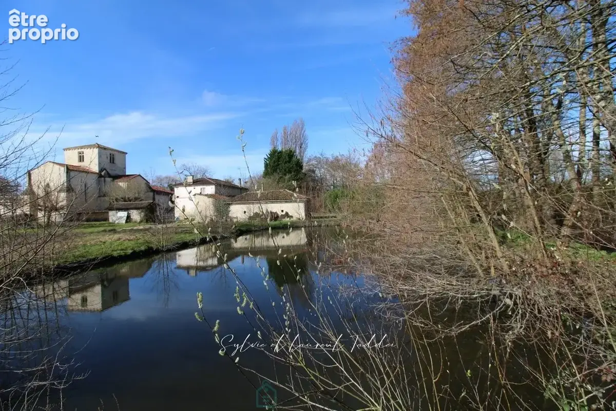 Pour amateur de pierre et de rénovation  maison en pierre de 149 m²  terrain 3 651 m² - photo 2