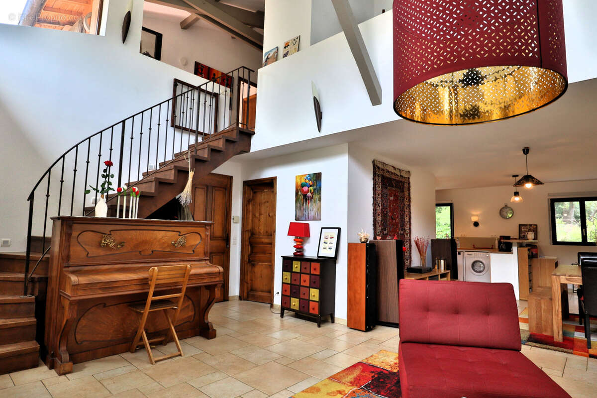 Maison à ROUSSILLON