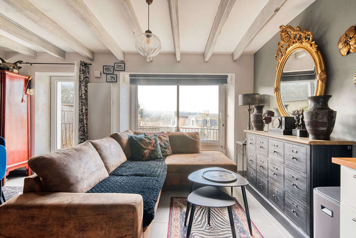 Maison à CHAUDEFONDS-SUR-LAYON