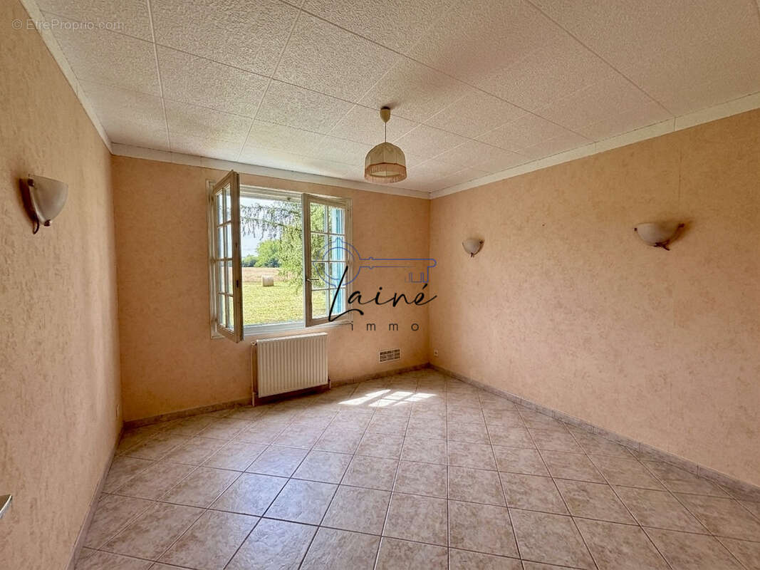 Maison à rénover avec 1,3 ha de terrain et garage 150m2 - Plaisance 24560 - photo 7