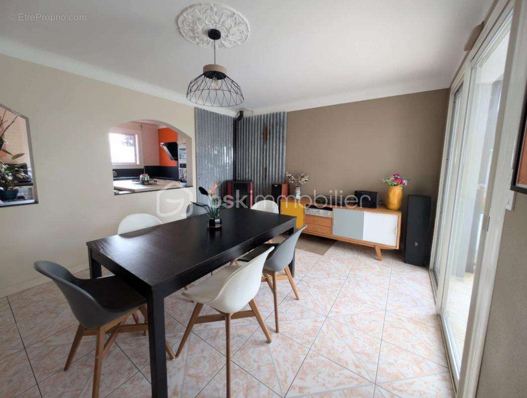 Maison à LE LOROUX-BOTTEREAU