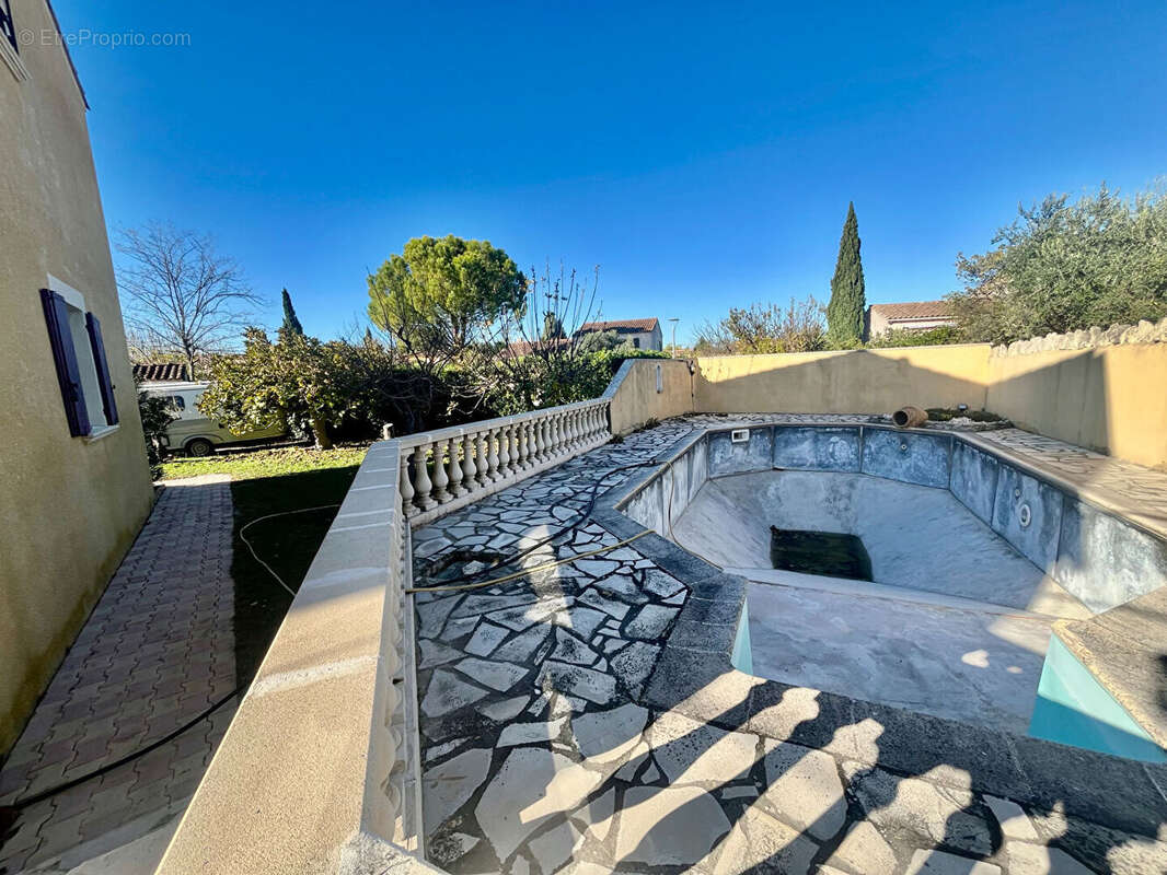 Maison à L&#039;ISLE-SUR-LA-SORGUE