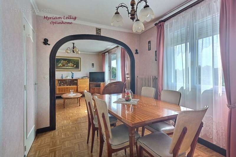 Maison à LA BONNEVILLE-SUR-ITON