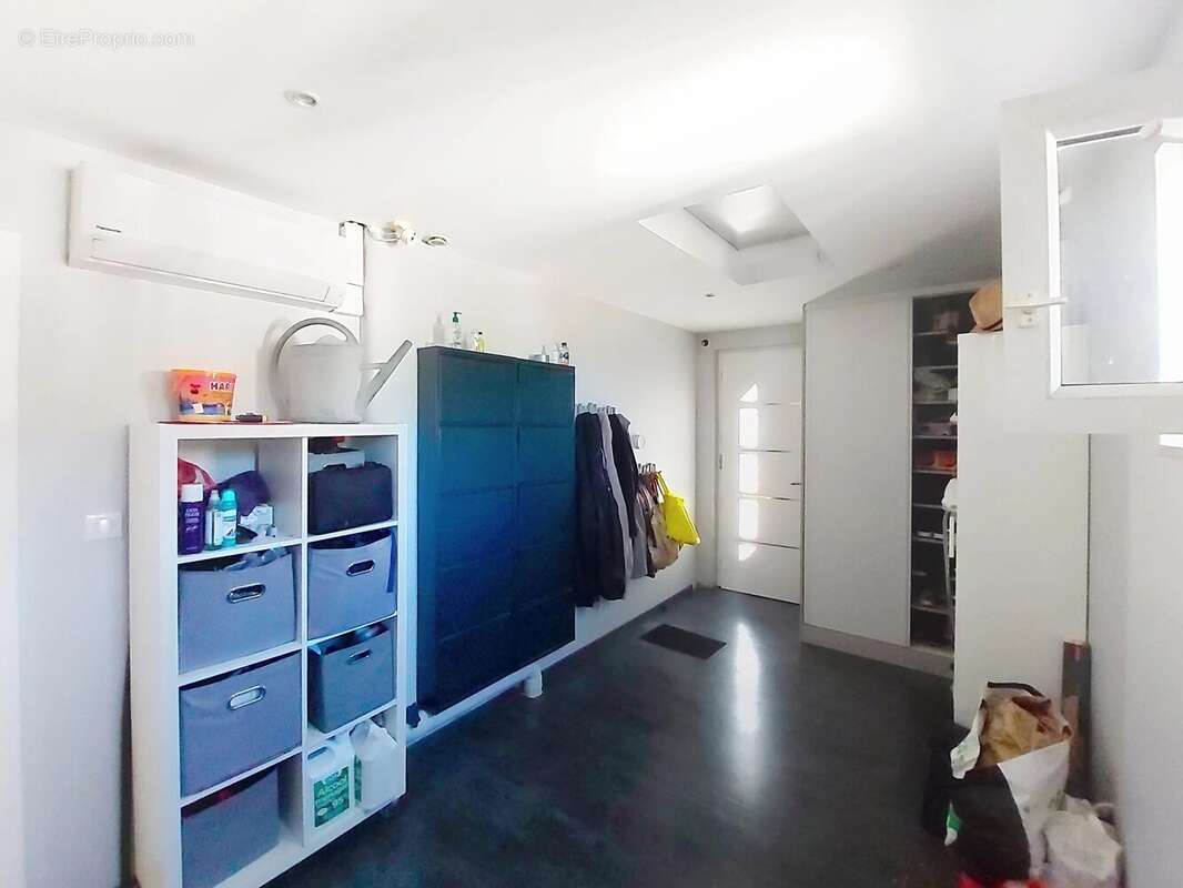 Maison à SAINT-LAURENT-DU-VAR