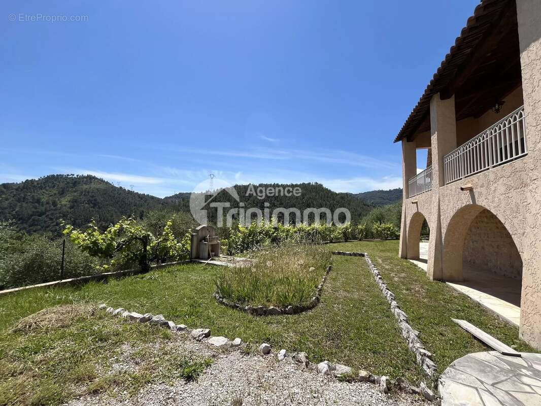 Maison à L'ESCARENE