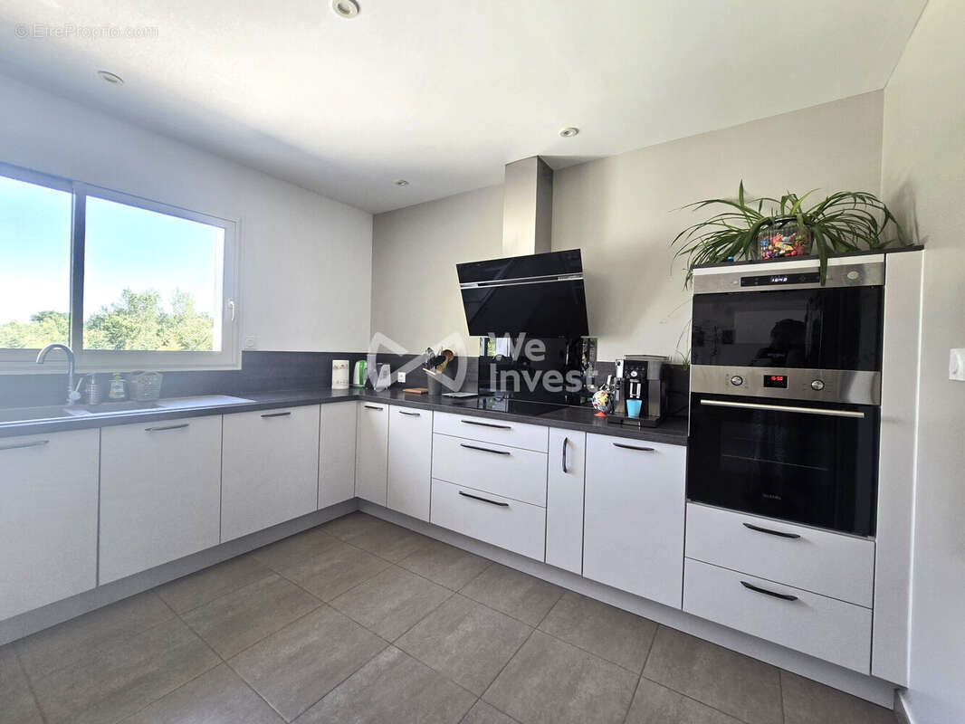 Maison 110 m² à Angeville  - photo 5
