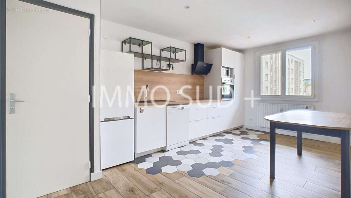 Appartement à POISAT