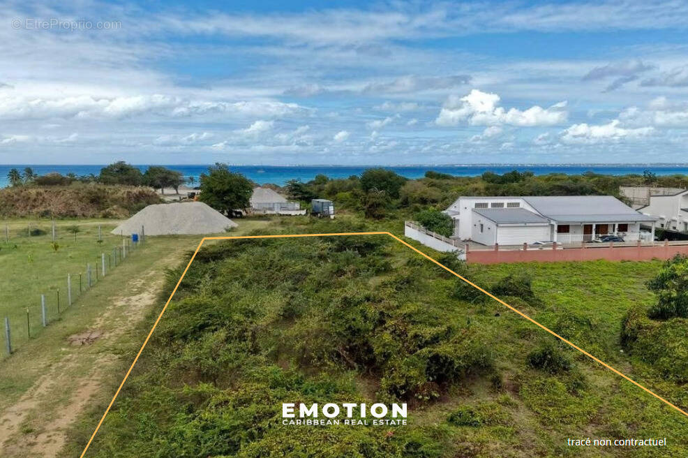 Terrain à SAINT-MARTIN