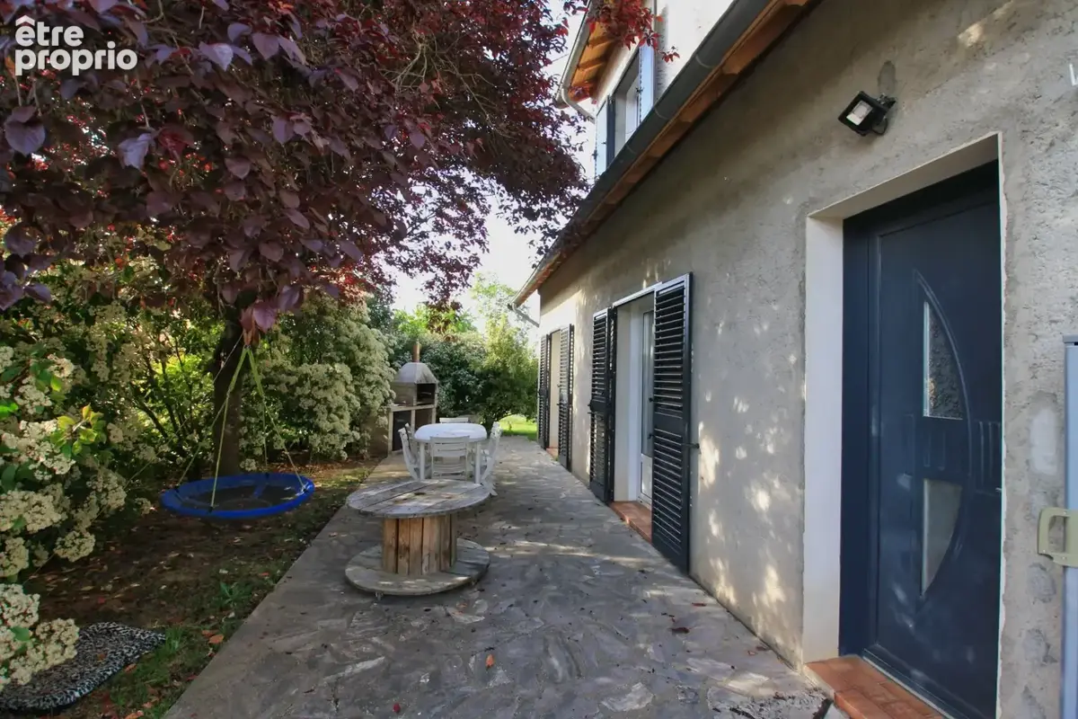 Maison rénovée,  3 chambres, sur un terrain clos de 1230 m² - photo 4