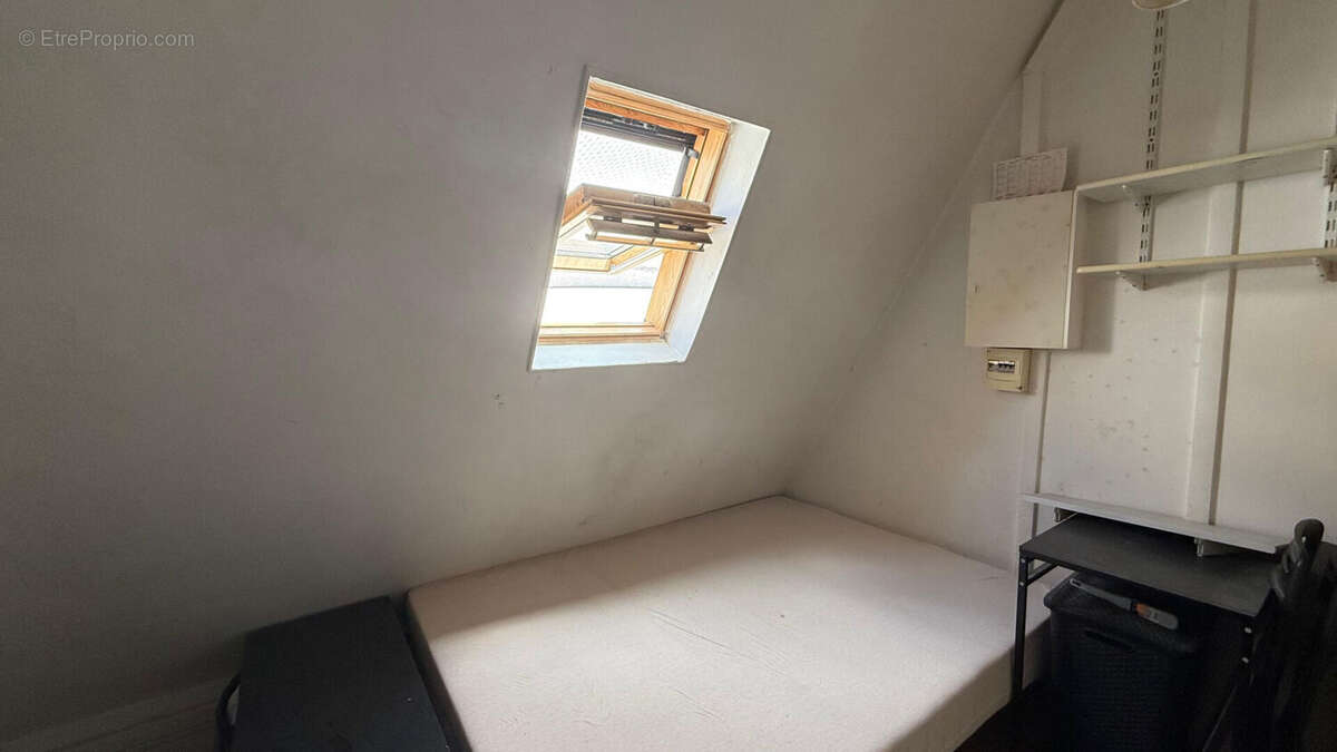 Pereire-Malesherbes Paris 17ème - Chambre de service 1 pièce 8 m² - photo 7