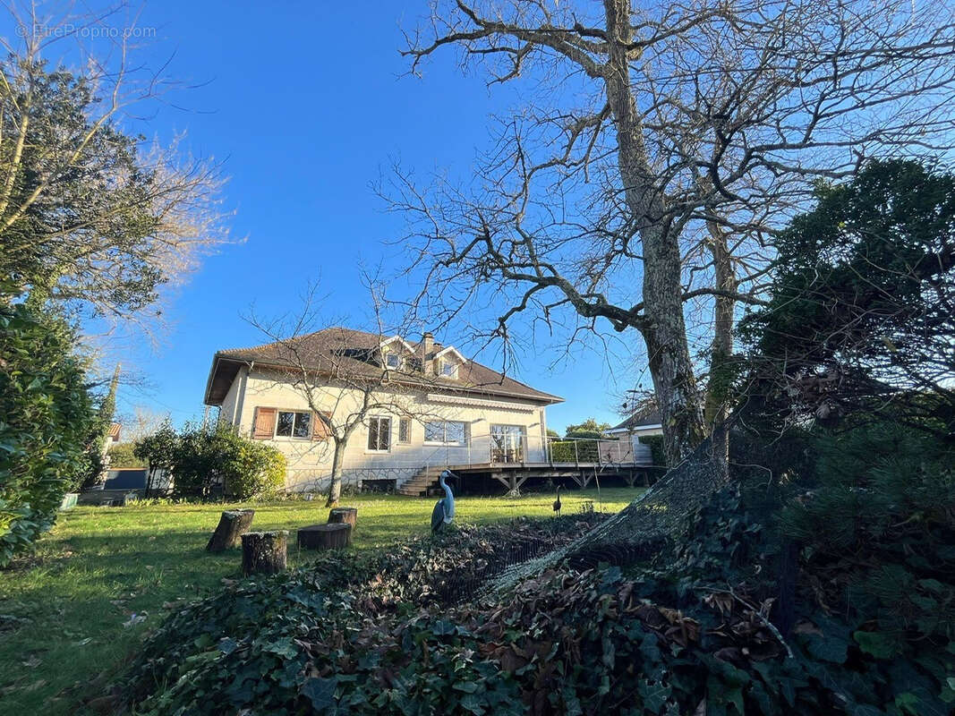 Maison à VILLENAVE-D'ORNON