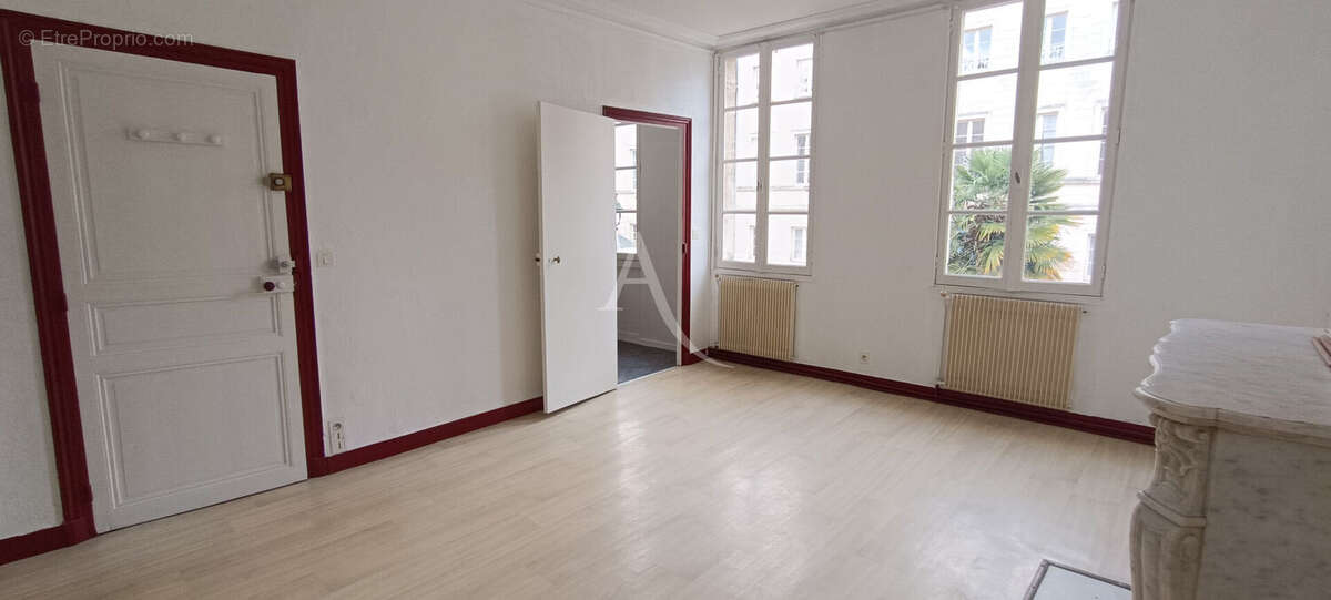 Immeuble avec local commercial - appartements - photo 4