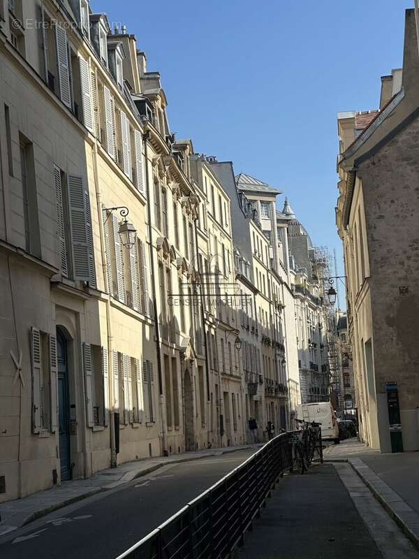 Appartement à PARIS-4E