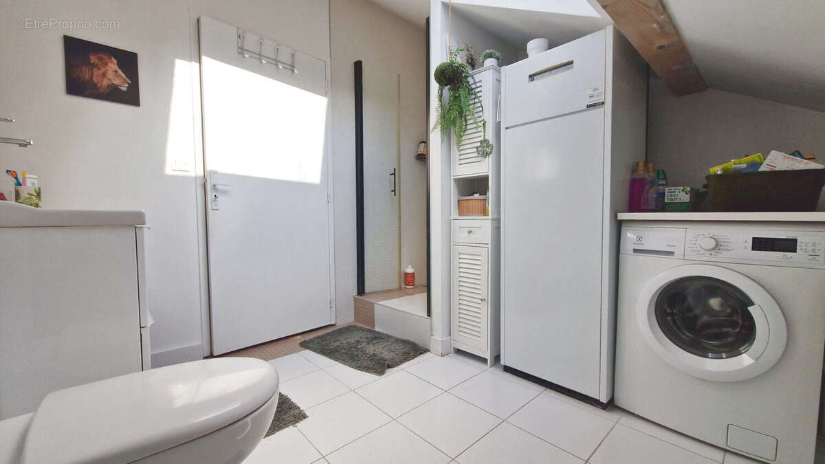 VIVIERS DU LAC appartement T6duplex récent - photo 10
