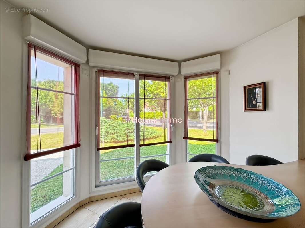 Maison à MONTEVRAIN