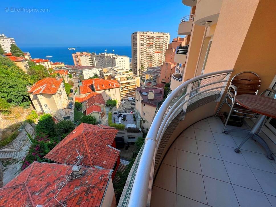 Appartement à BEAUSOLEIL