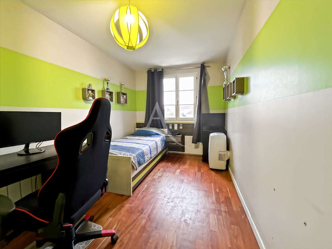 Maison à COMBS-LA-VILLE