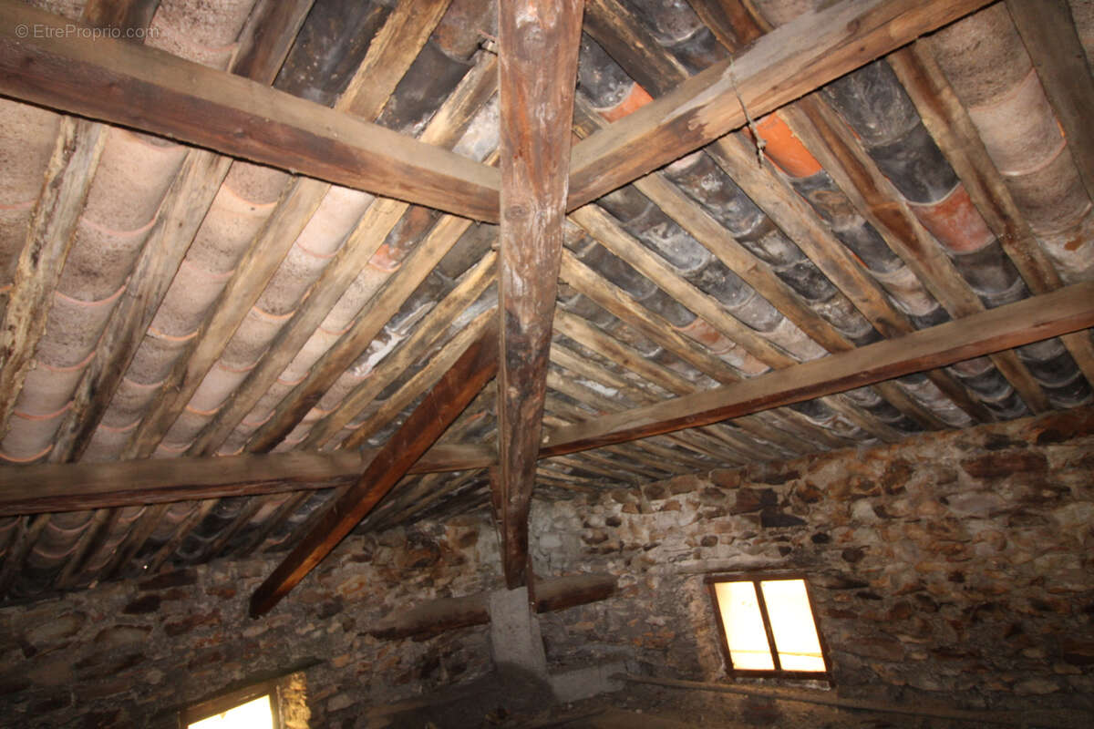 Appartement à BESSEGES