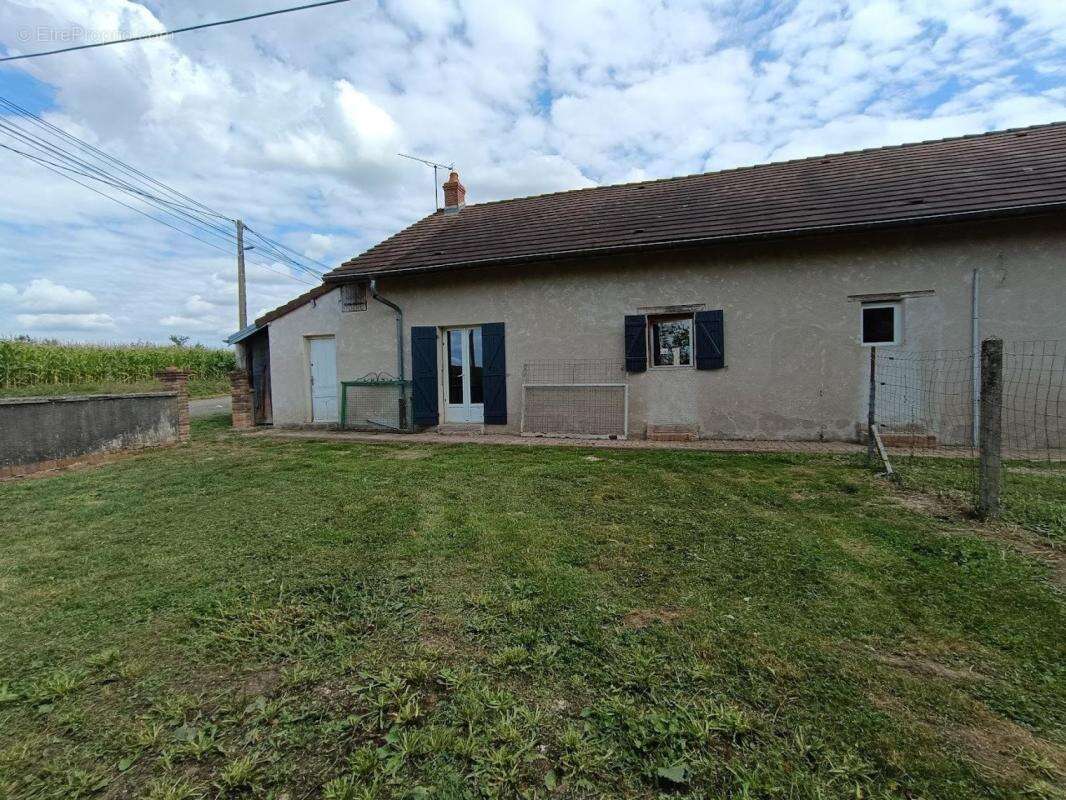 Maison à SAVIGNY-EN-REVERMONT
