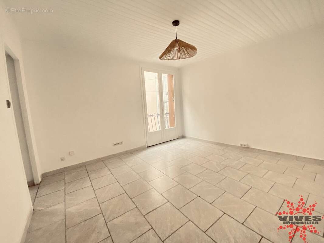 Maison à NISSAN-LEZ-ENSERUNE