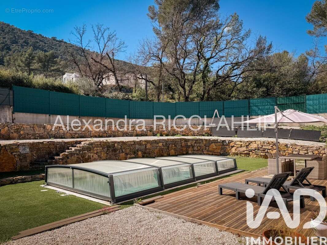 Photo 3 - Maison à SOLLIES-TOUCAS