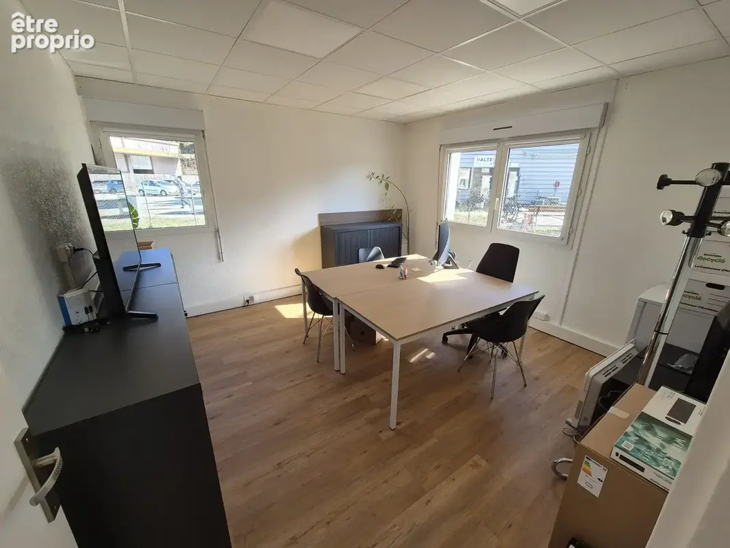 Commerce 56 m² à Annecy  - photo 3