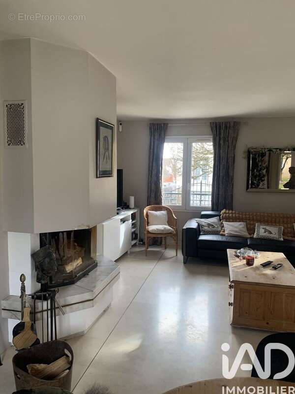 Photo 5 - Maison à VILLENEUVE-LE-ROI