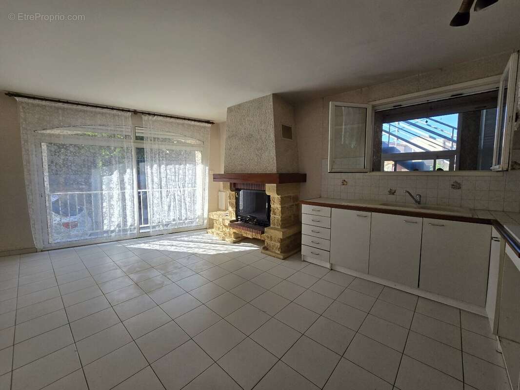 Maison à VILLEVEYRAC