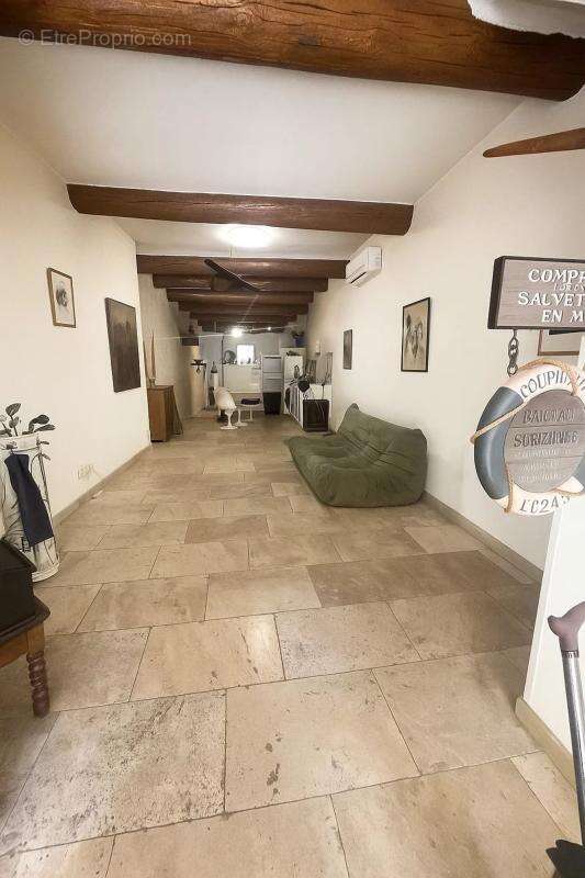 Appartement 58 m² à Rognes  - photo 2