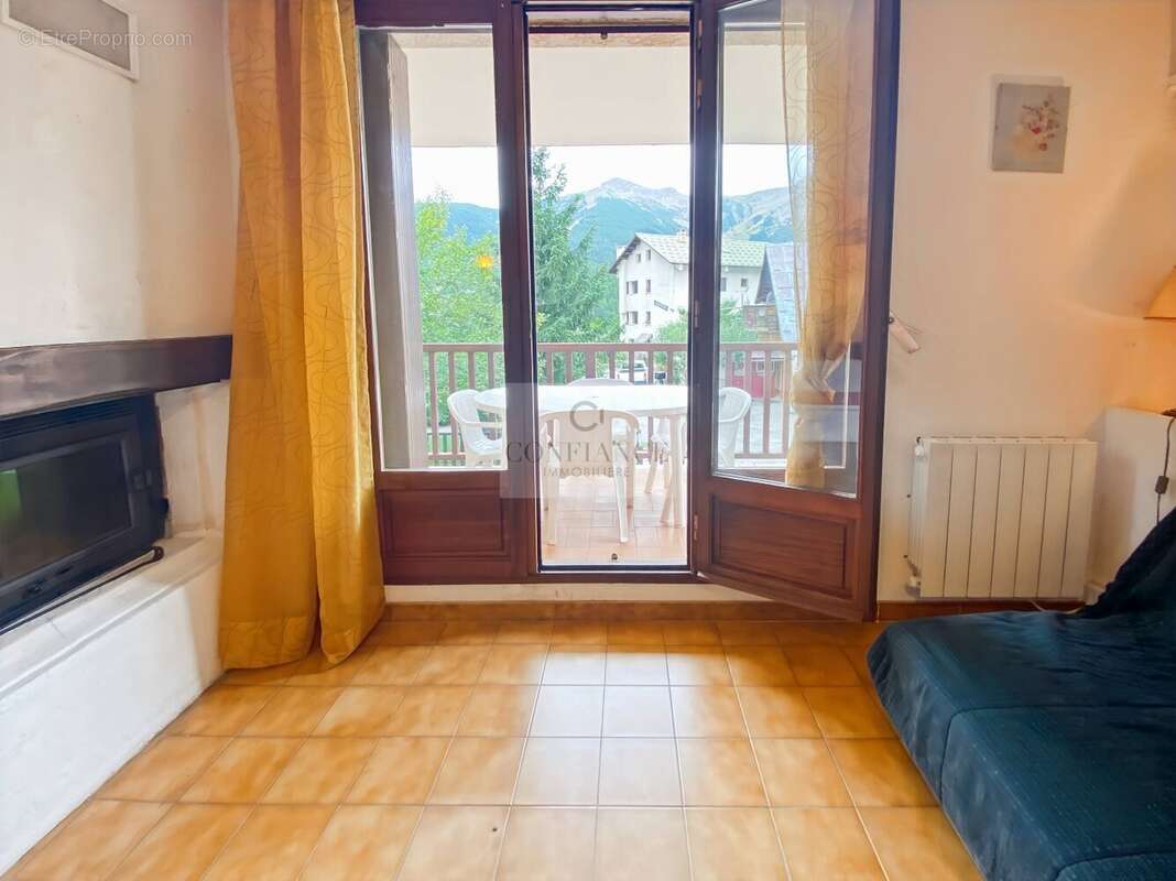 Appartement à SAINT-ETIENNE-DE-TINEE