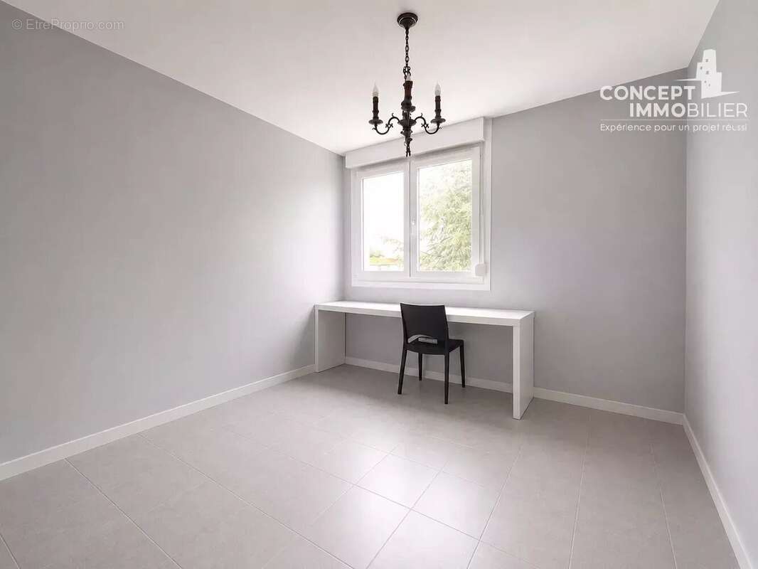 EXCLUSIVITÉ – Superbe T4 de 73,76 m² avec balcon, garage et cave – DPE C – Fameck - photo 4