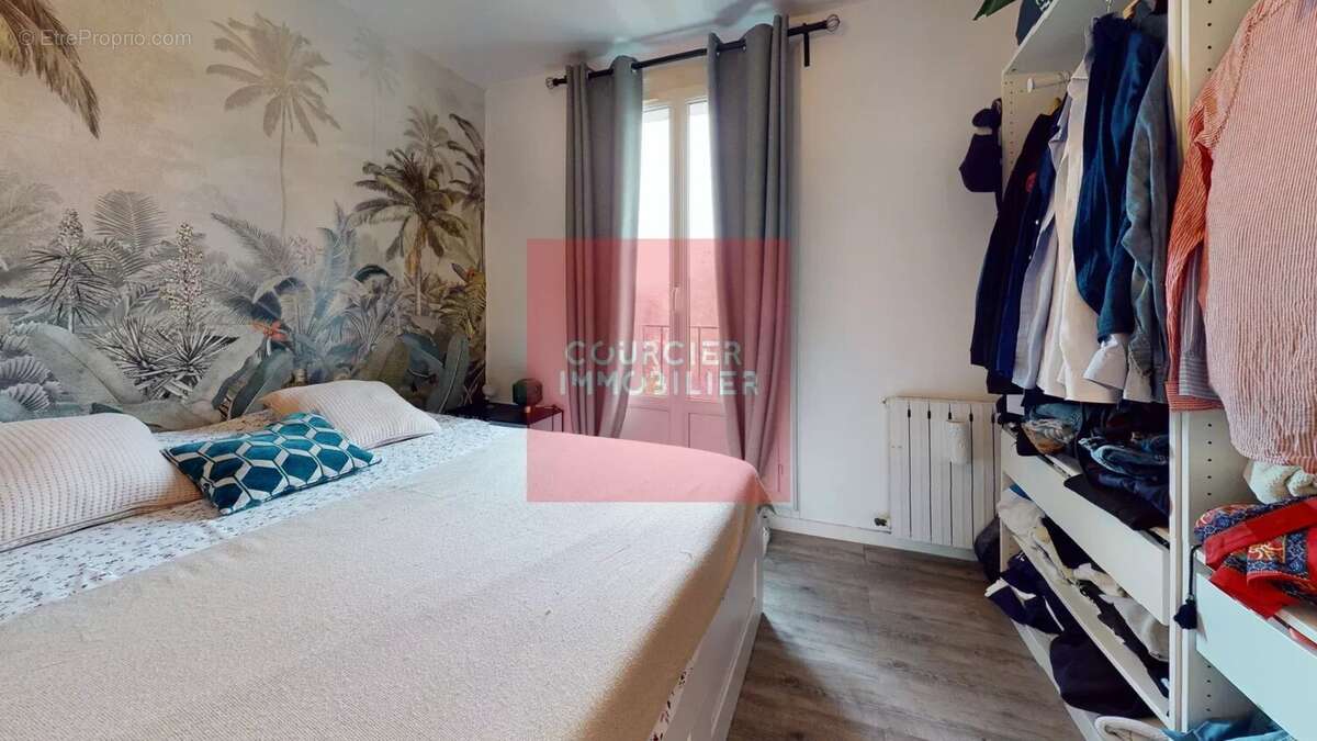 Appartement à LE MESNIL-SAINT-DENIS