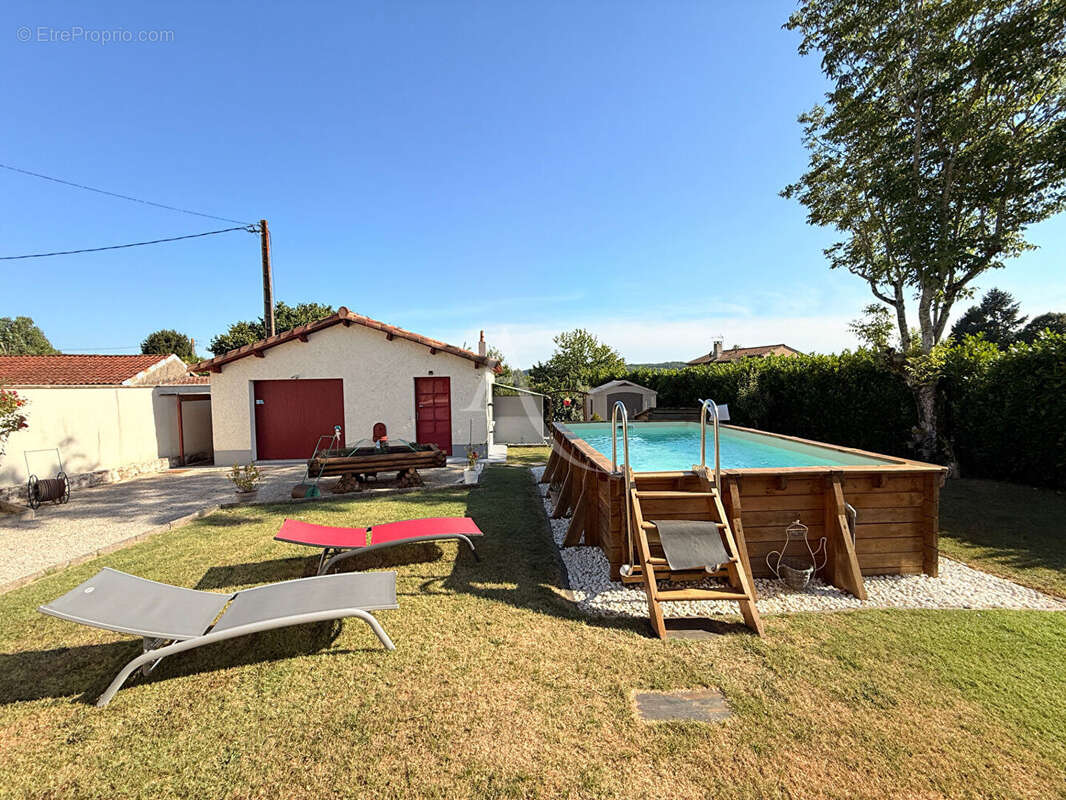 Maison à PRAYSSAC