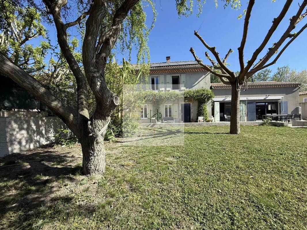 Maison à MONTELIMAR