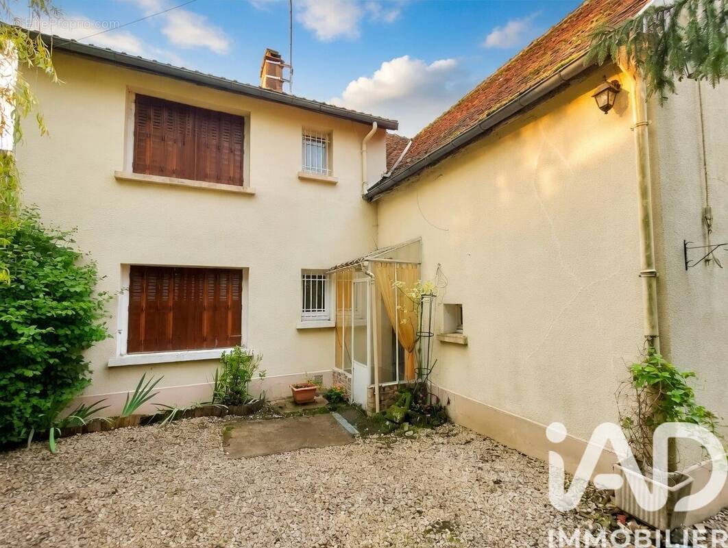 Photo 1 - Maison à COURGENAY